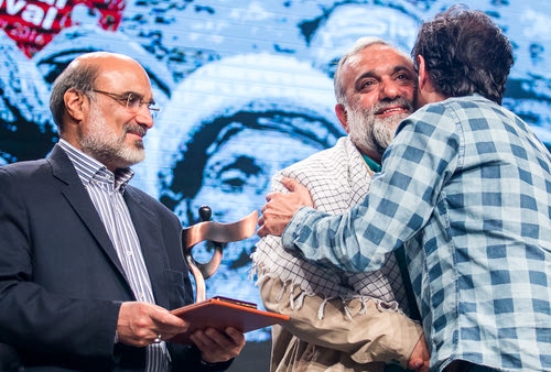 شهاب حسینی در آغوش سردار نقدی